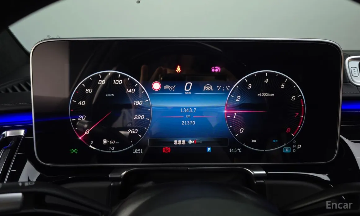 Фото 8 - Mercedes-Benz S-Class