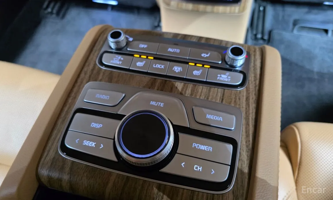 Фото 19 - Kia K9