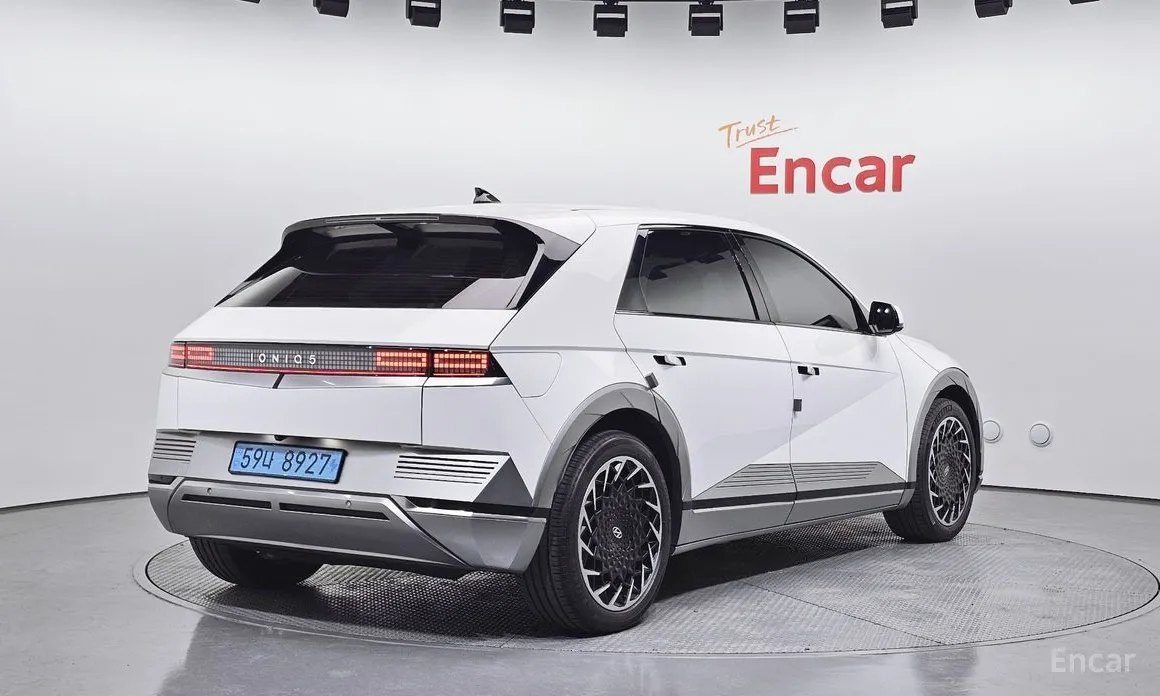 Фото 2 - Hyundai Ioniq 5