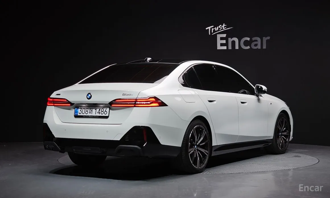 Фото 2 - BMW 5 Series