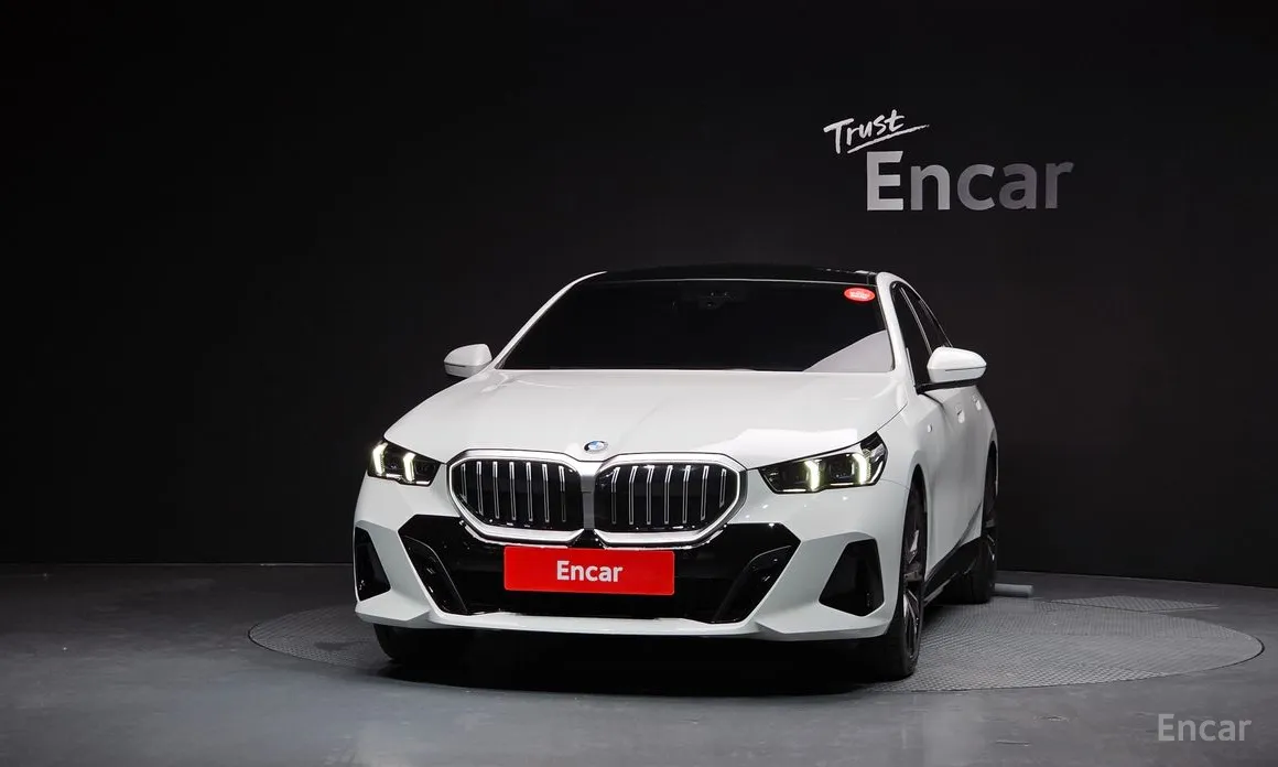 Фото 3 - BMW 5 Series