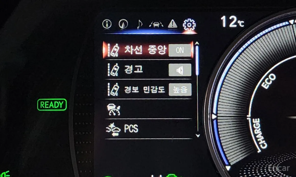 Фото 16 - Lexus ES