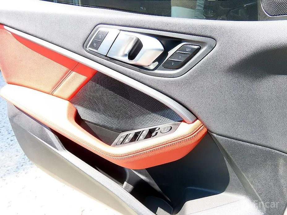 Фото 12 - BMW 2 Series