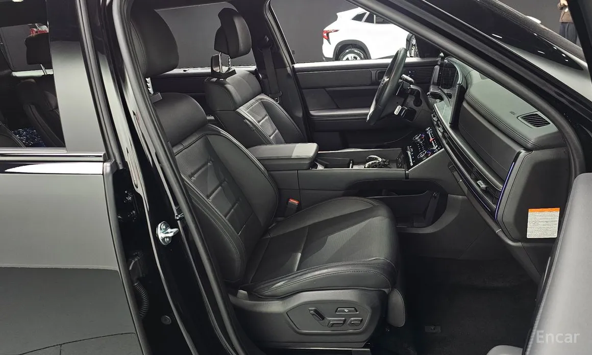 Фото 10 - Hyundai Santa Fe