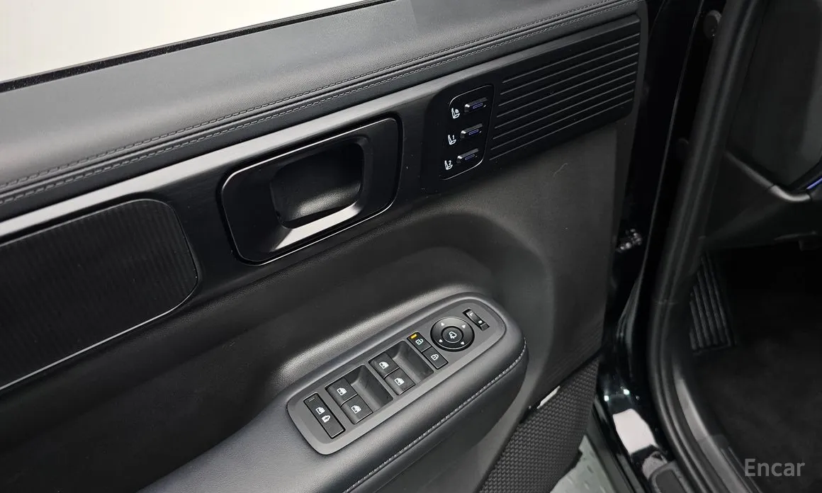 Фото 15 - Hyundai Santa Fe