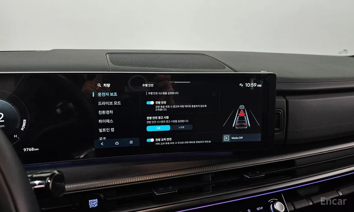 Фото 20 - Hyundai Santa Fe