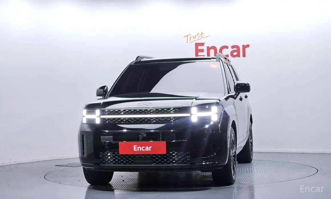 Фото 3 - Hyundai Santa Fe