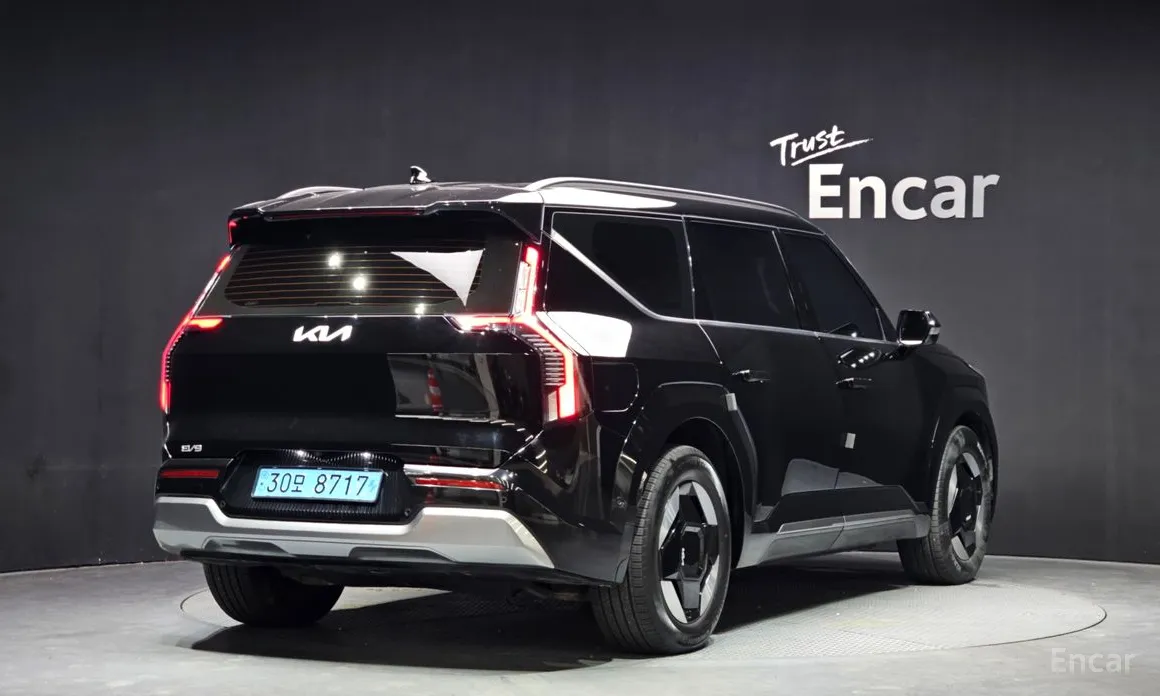 Фото 2 - Kia EV9