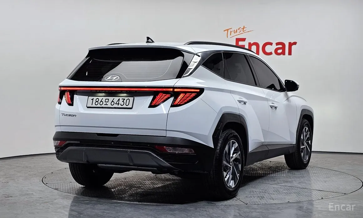 Фото 2 - Hyundai Tucson