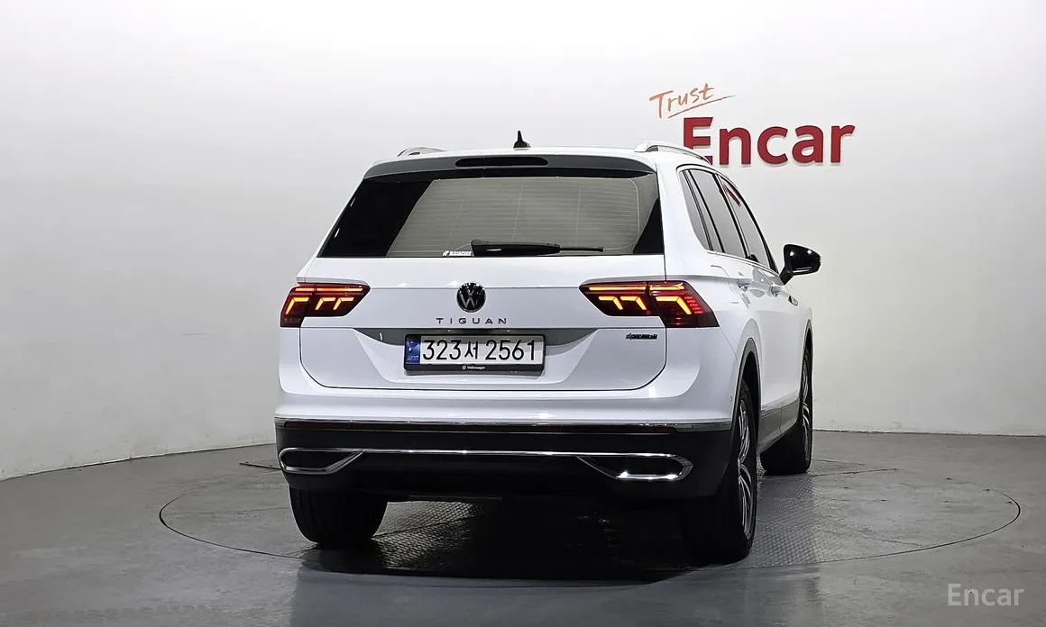 Фото 4 - Volkswagen Tiguan