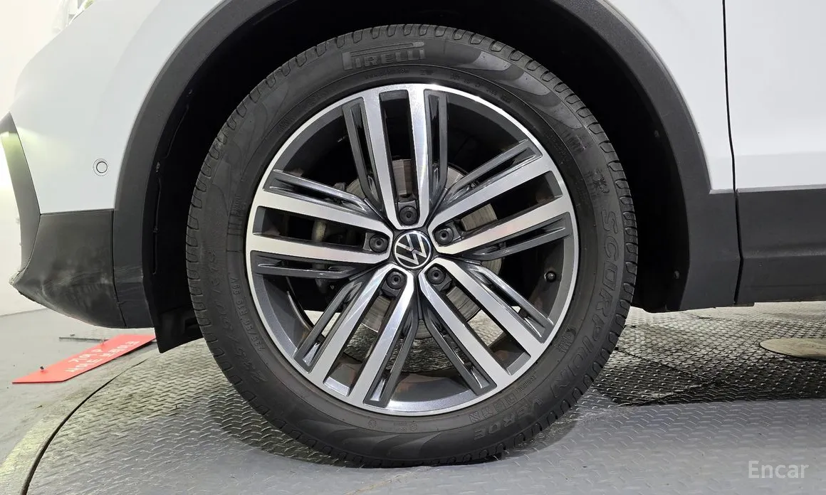 Фото 5 - Volkswagen Tiguan