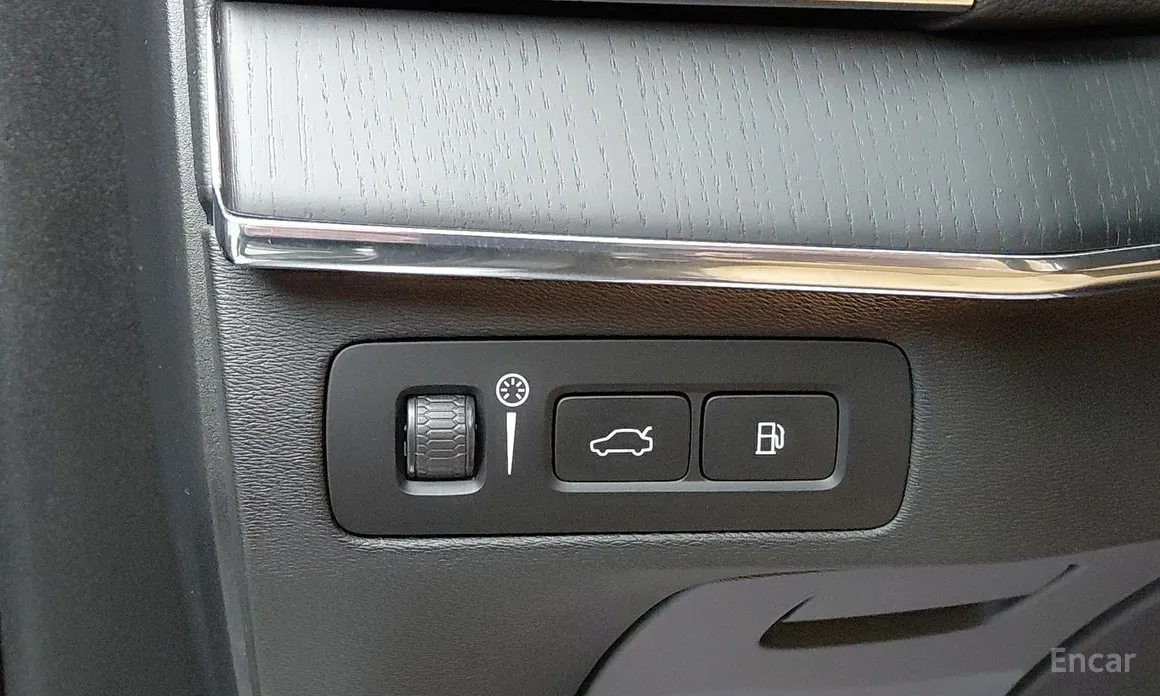 Фото 10 - Volvo XC90