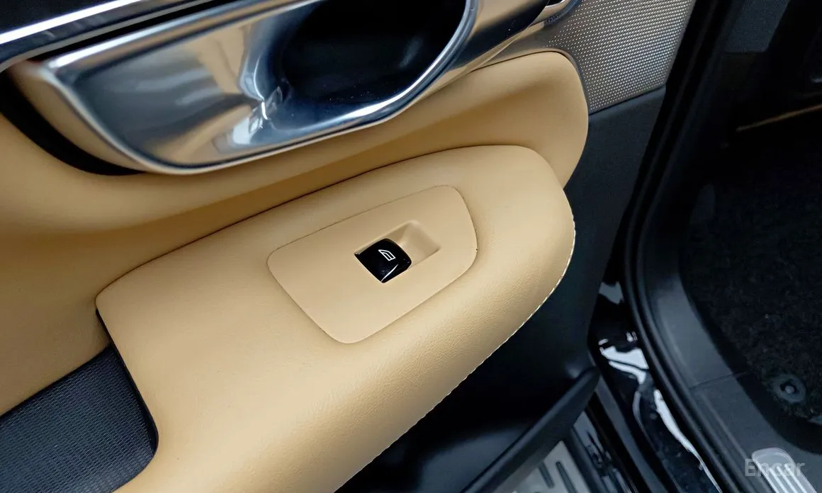 Фото 12 - Volvo XC90