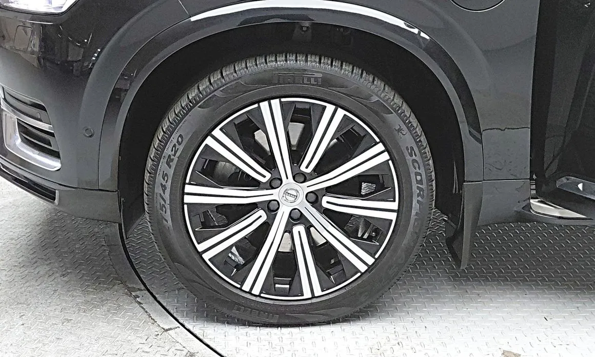 Фото 6 - Volvo XC90