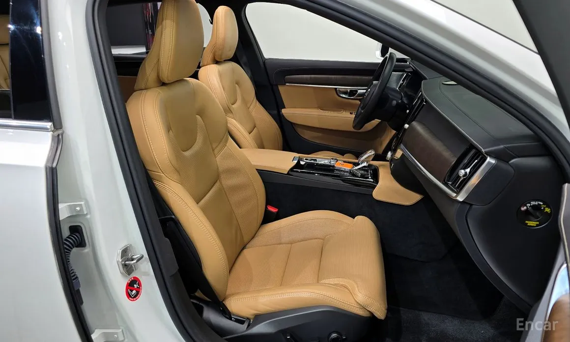 Фото 12 - Volvo S90