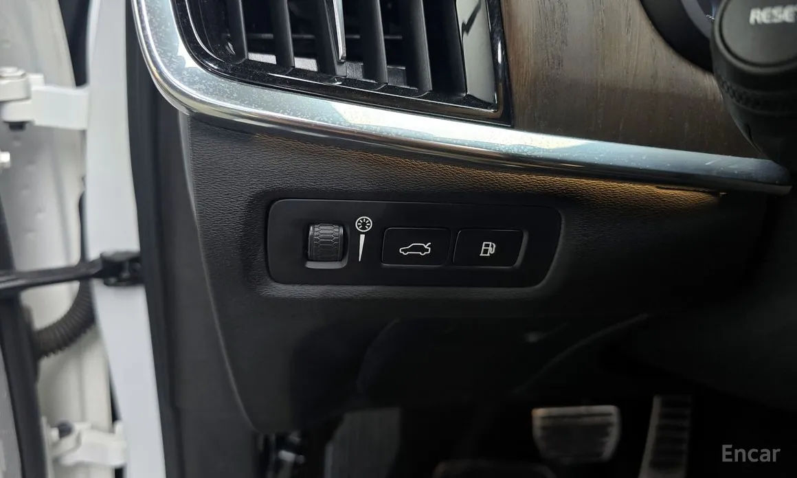 Фото 13 - Volvo S90