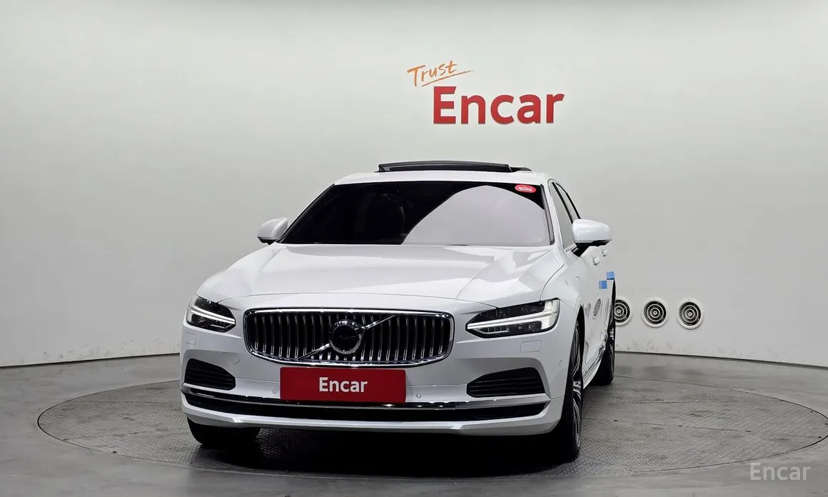 Фото 3 - Volvo S90