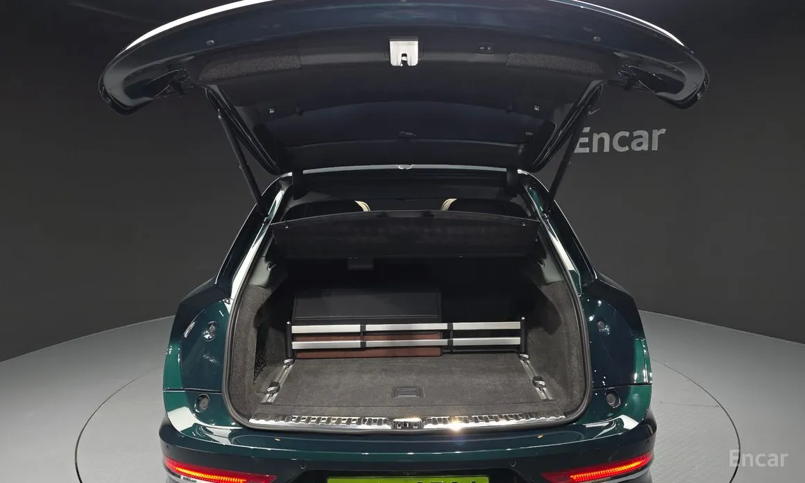 Фото 20 - Bentley Bentayga