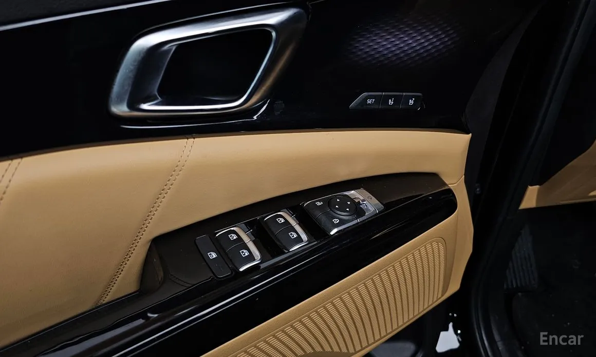 Photo 17 - Kia Carnival