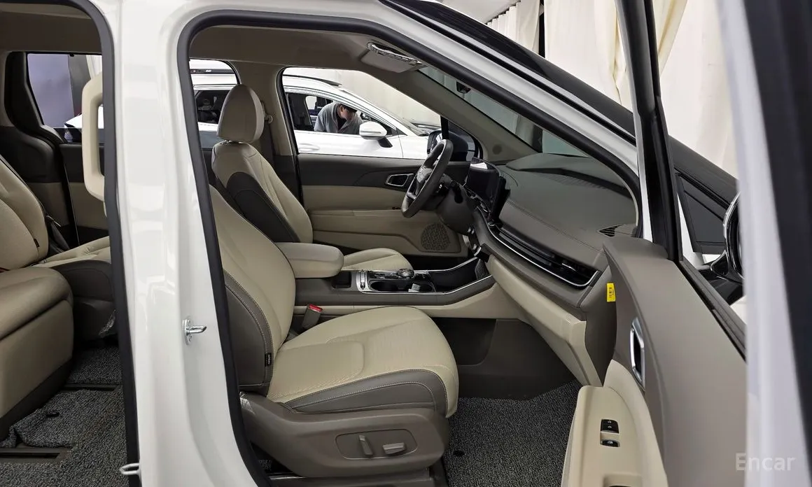 Kia Carnival 2023 Gasoline 7-Seater Noblesse