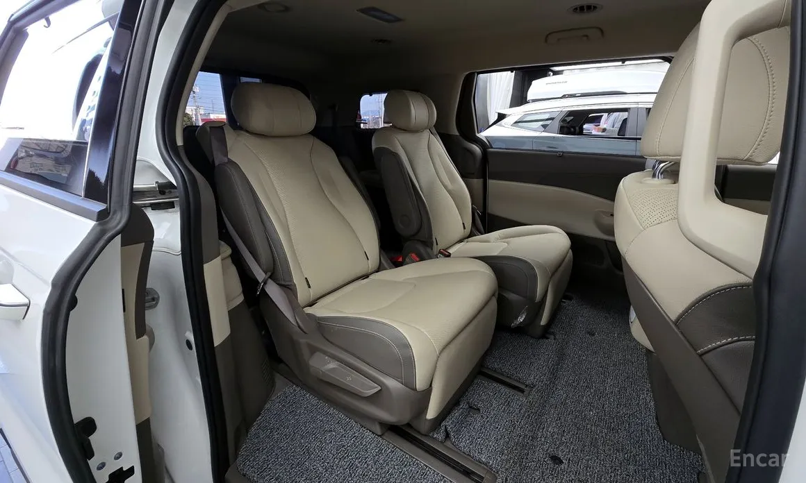 Kia Carnival 2023 Gasoline 7-Seater Noblesse