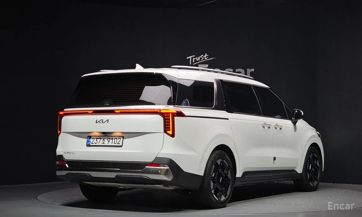 2023 Kia Carnival