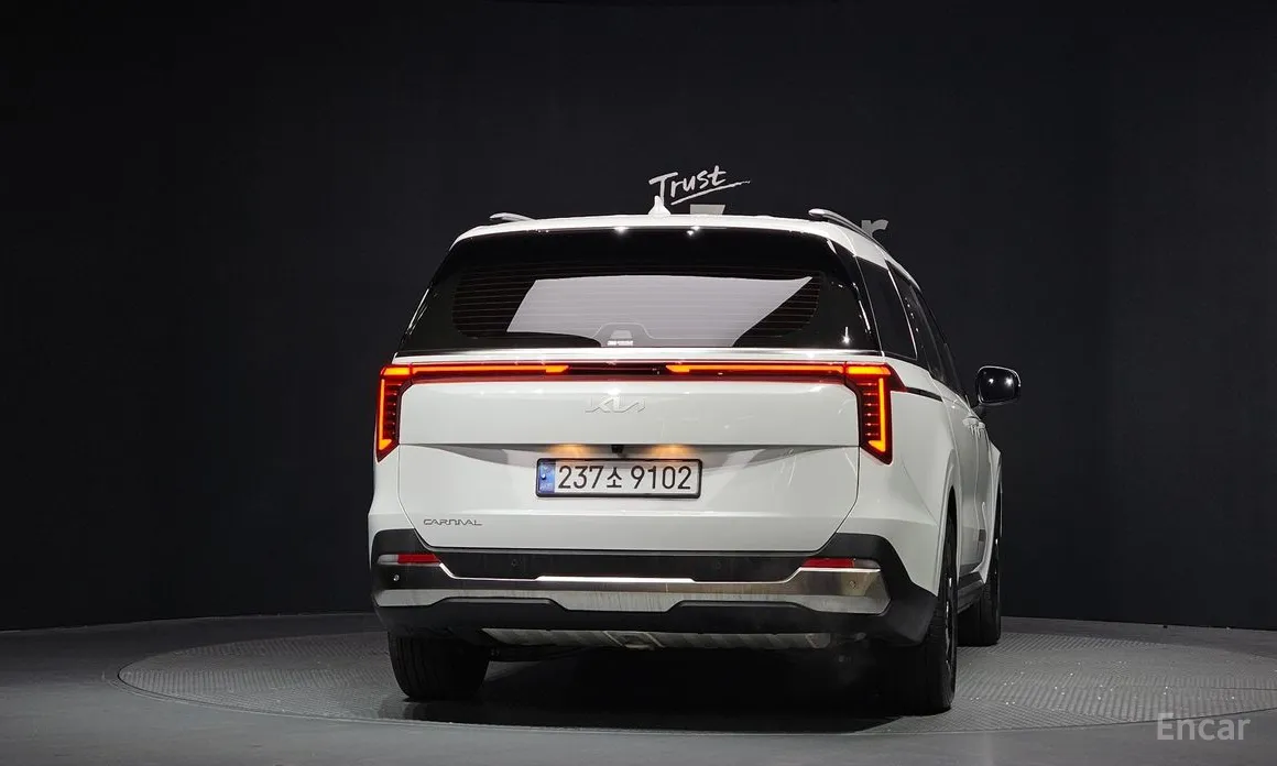 2023 Kia Carnival