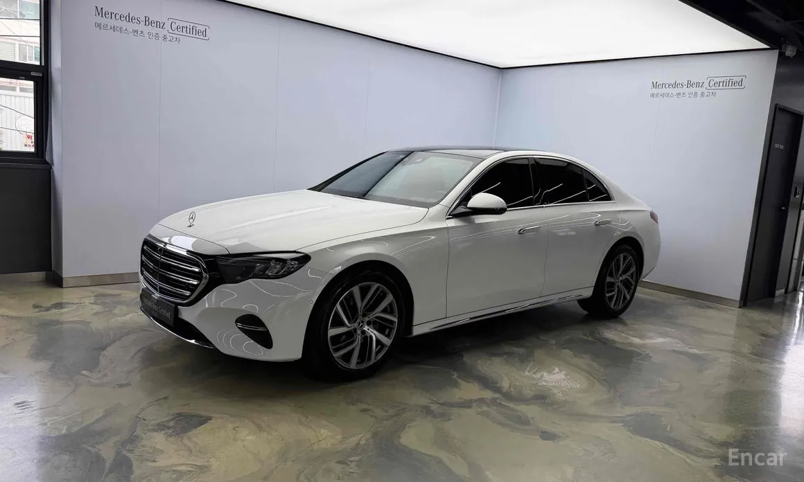 Фото 1 - Mercedes-Benz E-Class