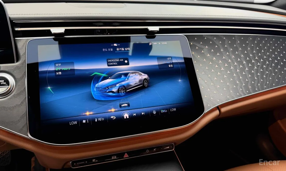 Фото 10 - Mercedes-Benz E-Class