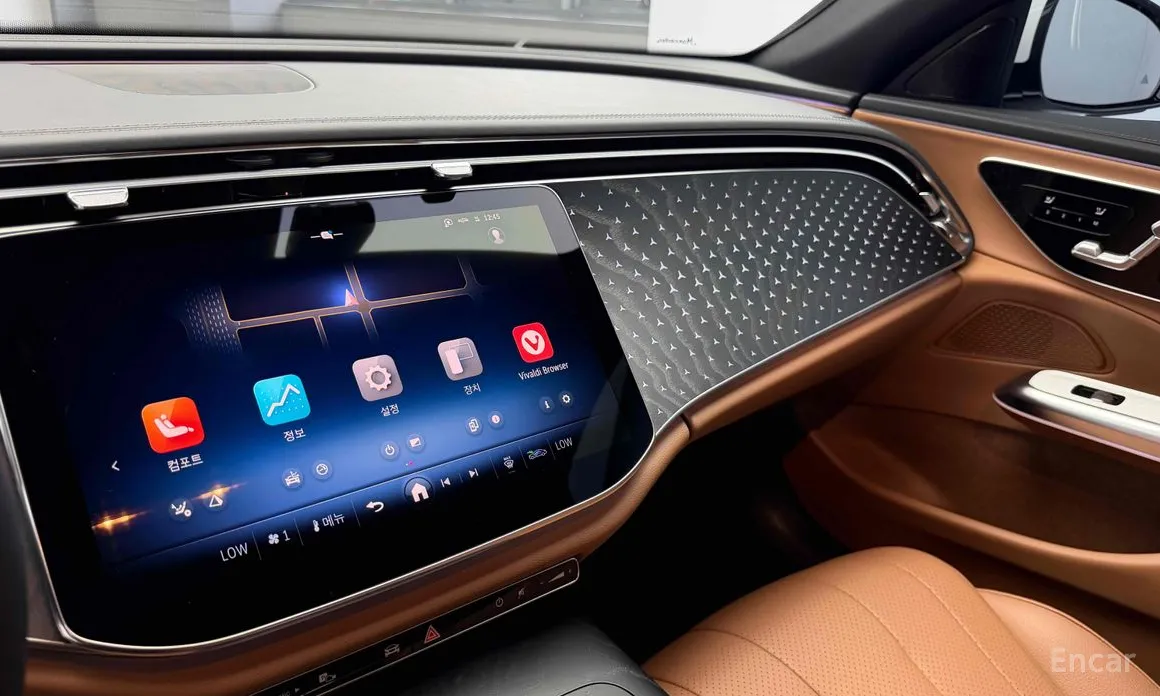 Фото 11 - Mercedes-Benz E-Class