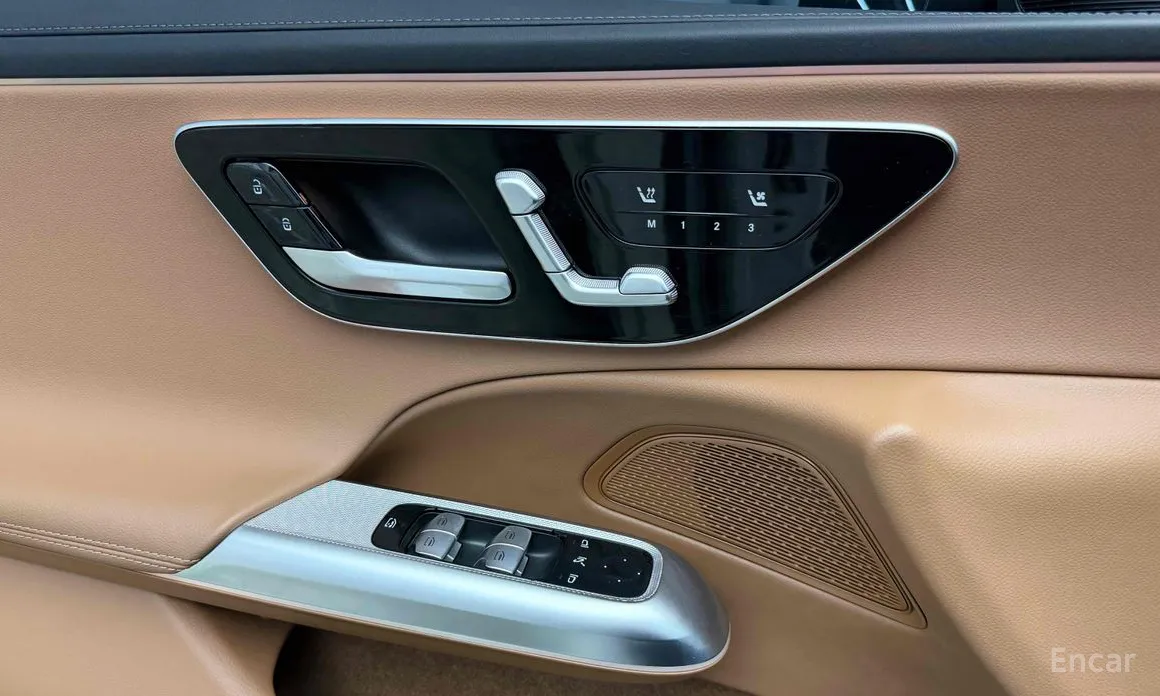 Фото 15 - Mercedes-Benz E-Class