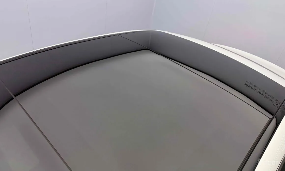 Фото 17 - Mercedes-Benz E-Class