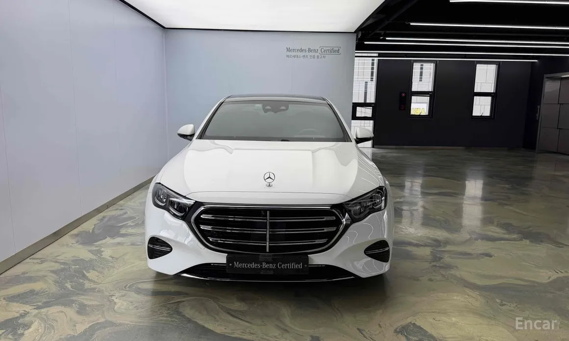 Фото 2 - Mercedes-Benz E-Class