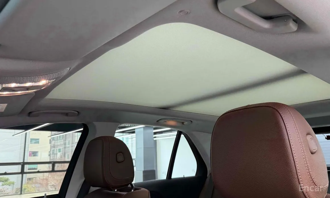 Фото 3 - Mercedes-Benz E-Class