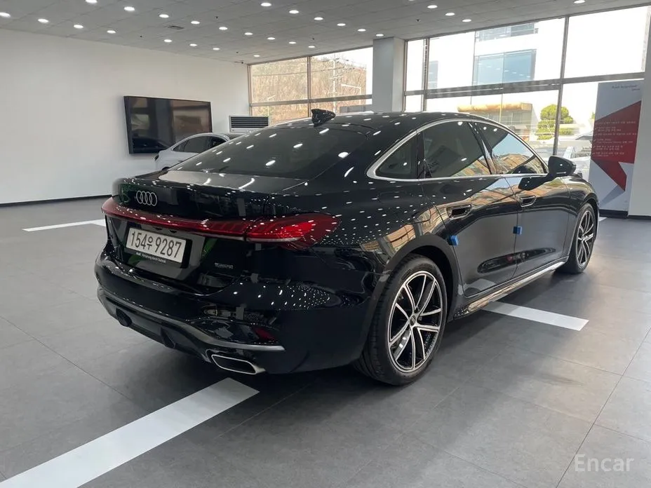 Фото 2 - Audi A5