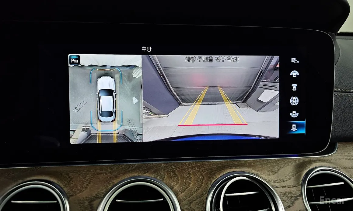 Фото 15 - Mercedes-Benz E-Class