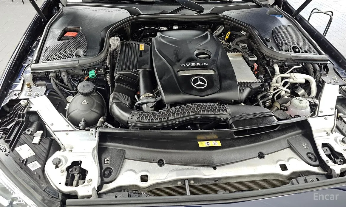 Фото 6 - Mercedes-Benz E-Class