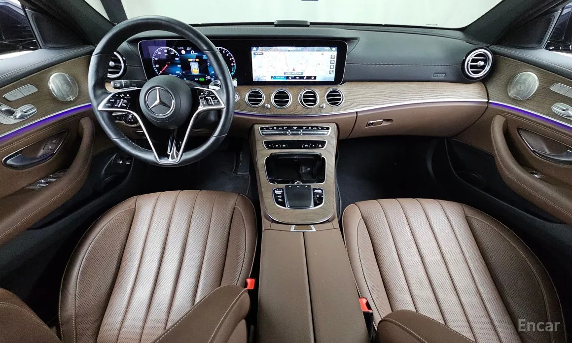 Фото 7 - Mercedes-Benz E-Class