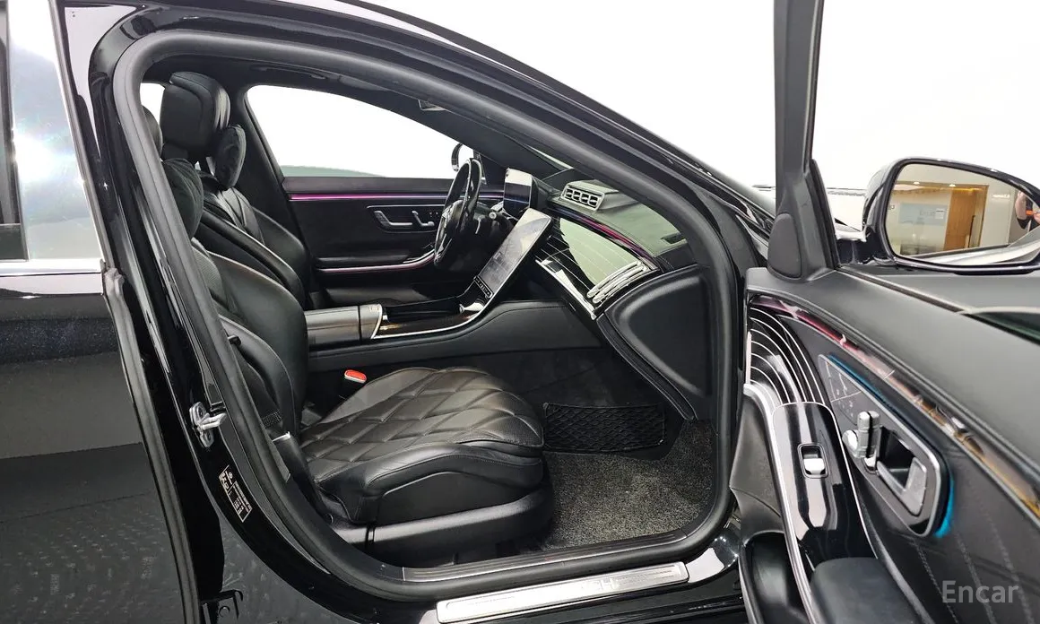 Фото 18 - Mercedes-Benz S-Class