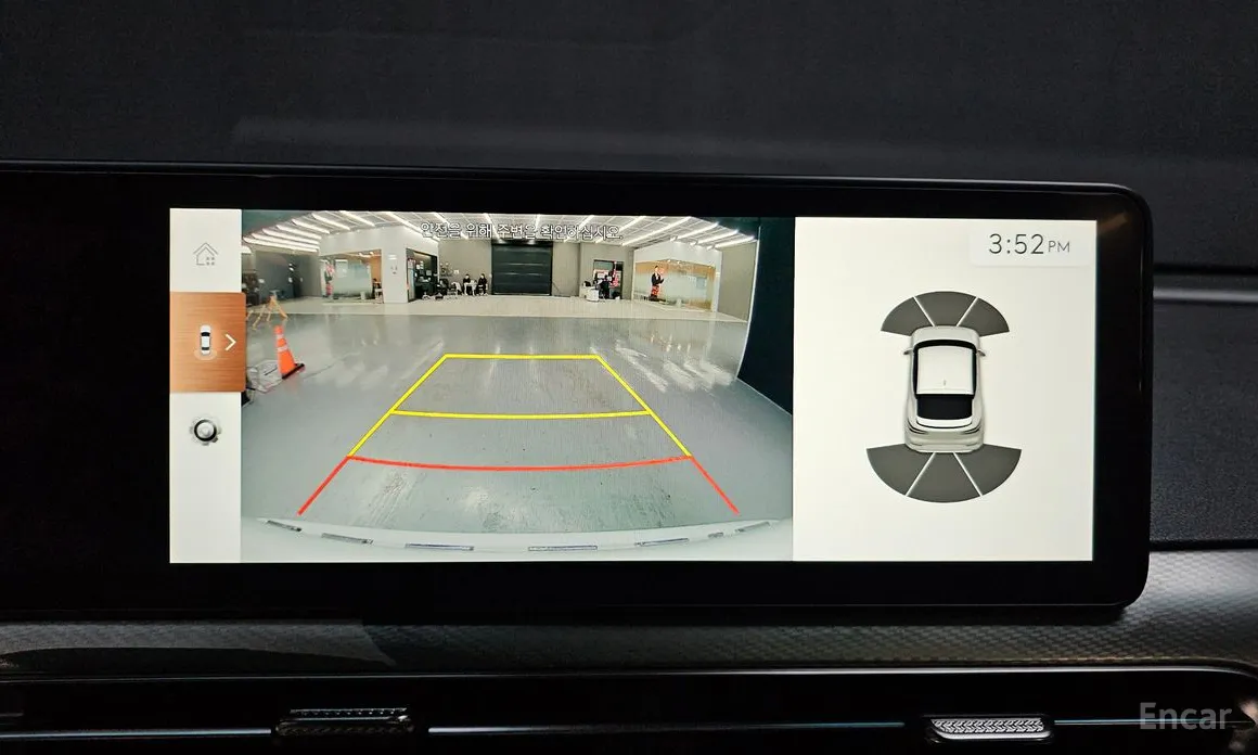 Photo 16 - Genesis GV60