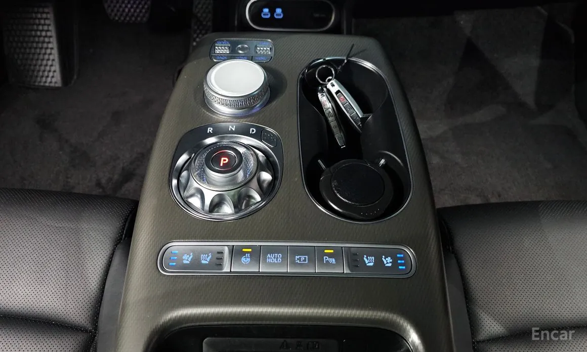 Photo 9 - Genesis GV60