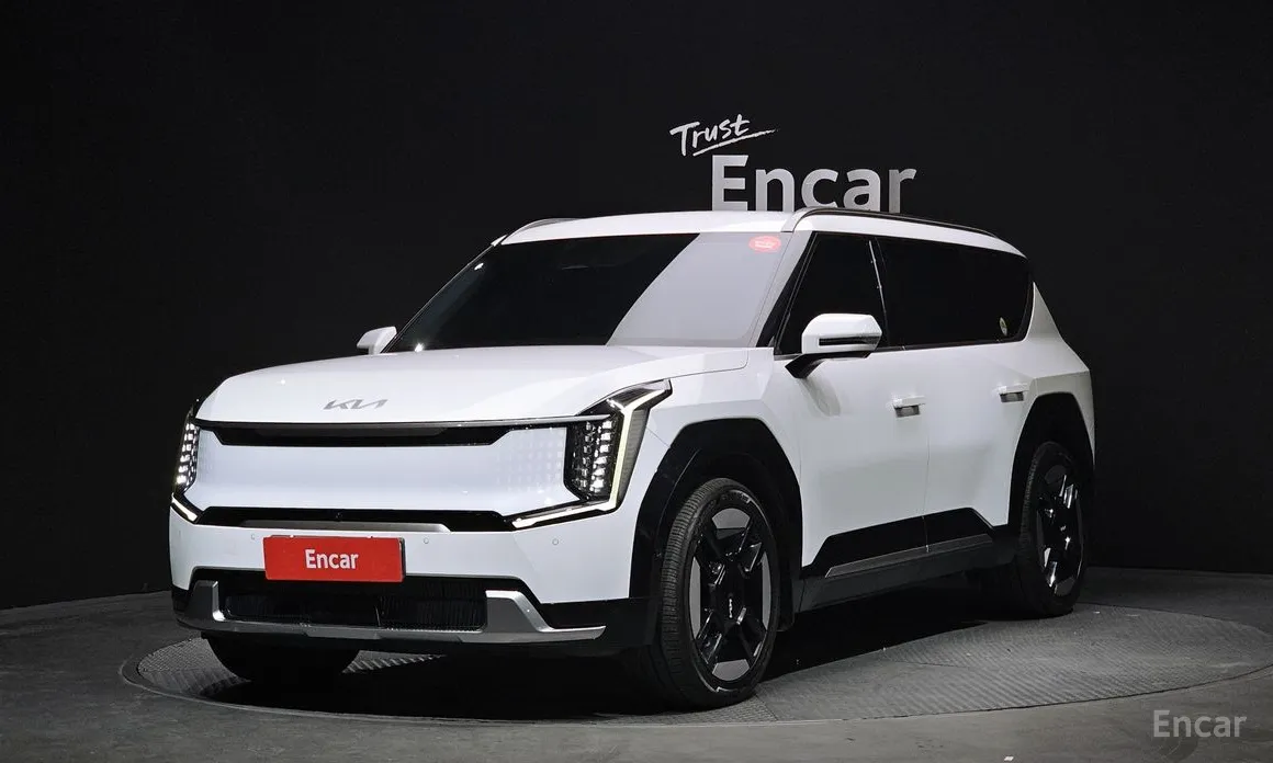 Photo 1 - Kia EV9