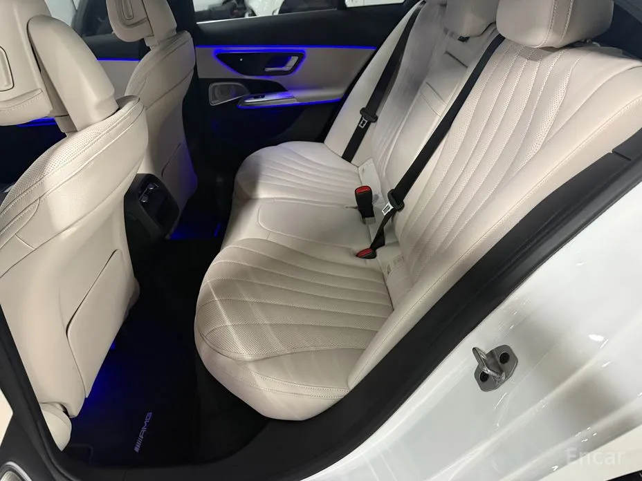 Фото 12 - Mercedes-Benz E-Class