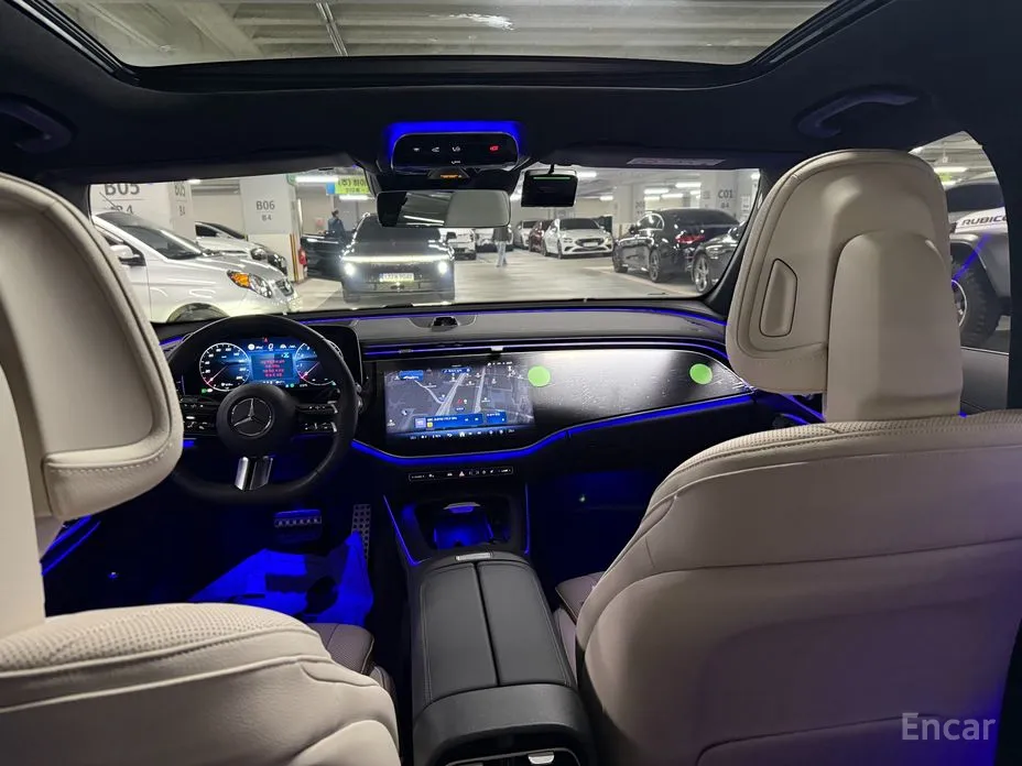 Фото 13 - Mercedes-Benz E-Class