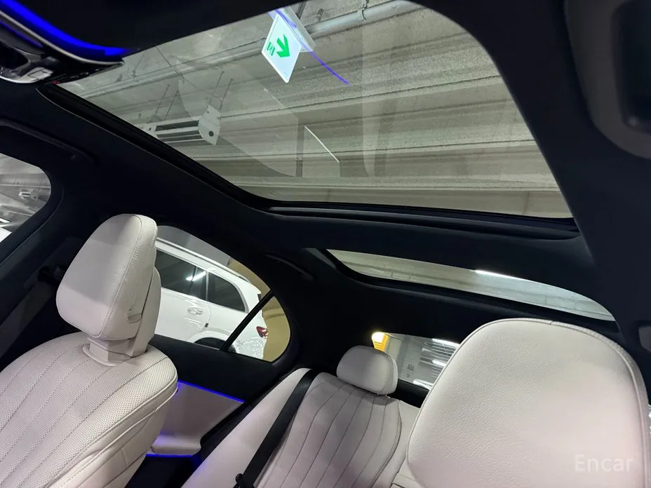 Фото 17 - Mercedes-Benz E-Class