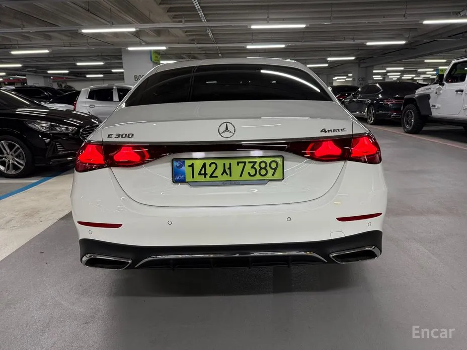 Фото 5 - Mercedes-Benz E-Class