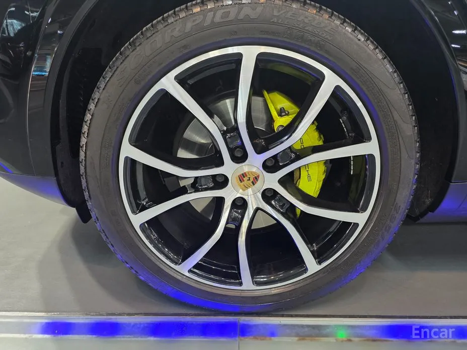 Фото 5 - Porsche Cayenne