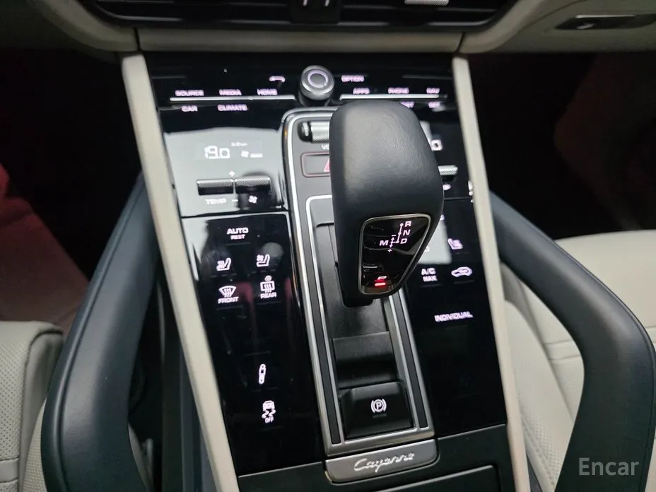 Фото 9 - Porsche Cayenne