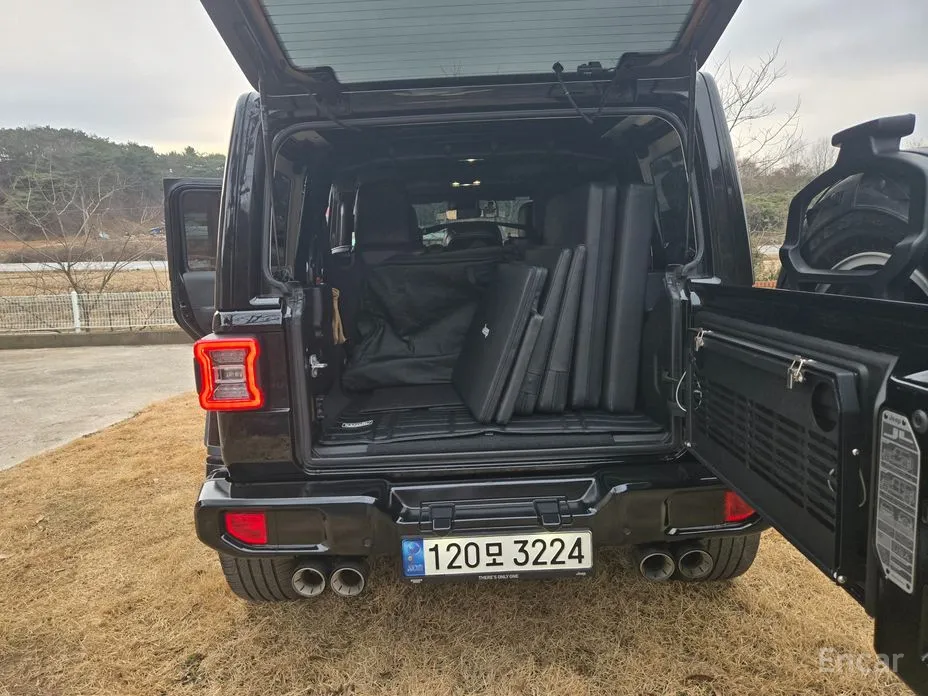 Фото 12 - Jeep Wrangler