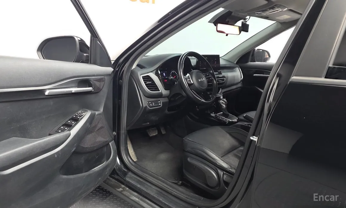 Фото 10 - Kia Seltos